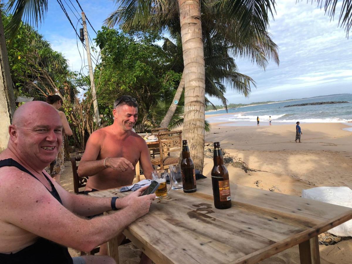 Rock Paradise Beach Hotel & Restaurent Tangalle Esterno foto