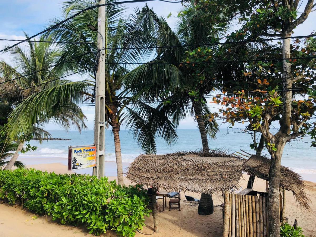 Rock Paradise Beach Hotel & Restaurent Tangalle Esterno foto